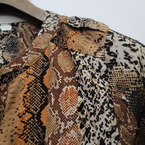 BAR III Snakeprint Button Up Blouse, size Medium - Picture 5 of 11